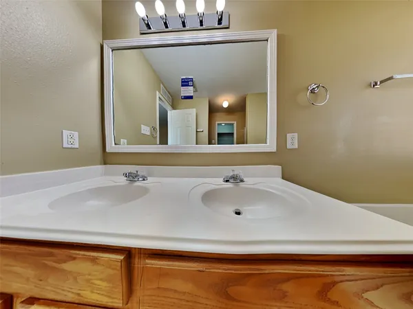 $1,940 | 6815 Baron Gate Court, Spring, TX 77379