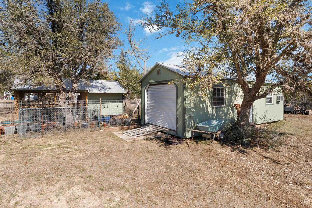 165 Mari-b Center Point Center Point, TX 78010 - Photo 36 of 41