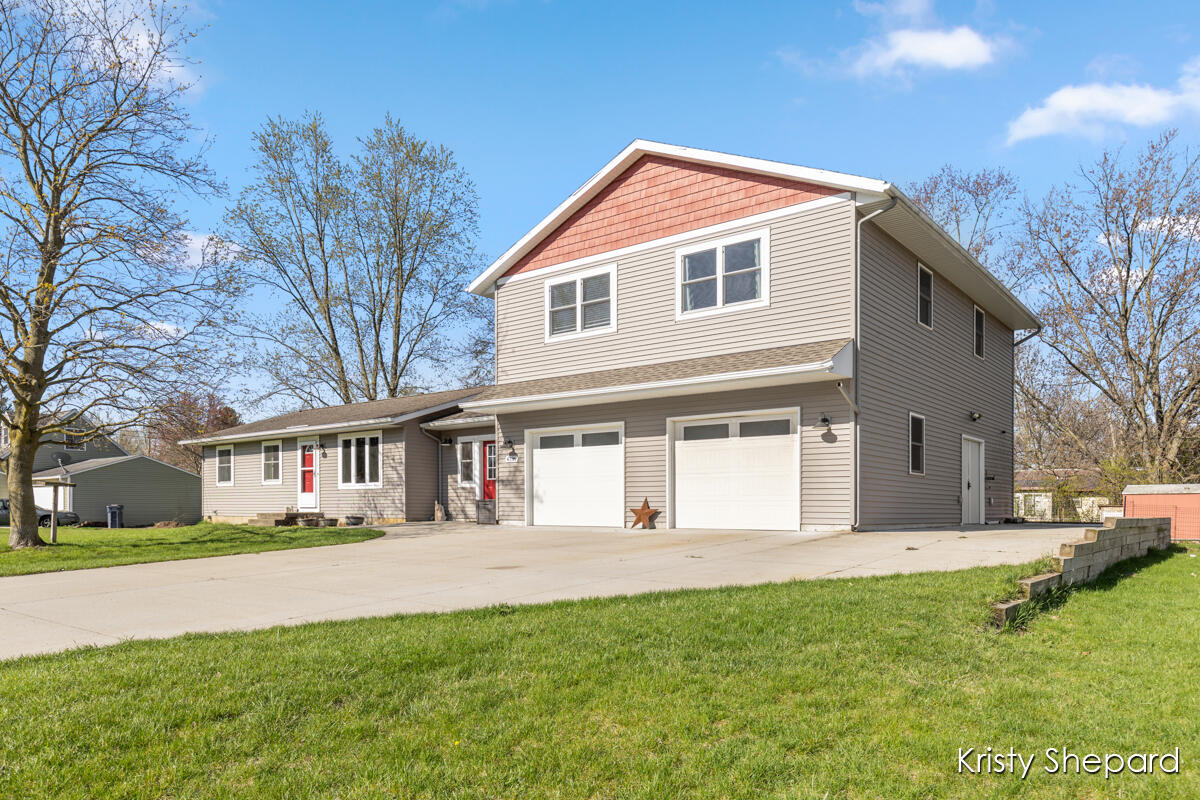 4136 Ranchero Drive Dorr, MI 49323 - Photo 3 of 39 3