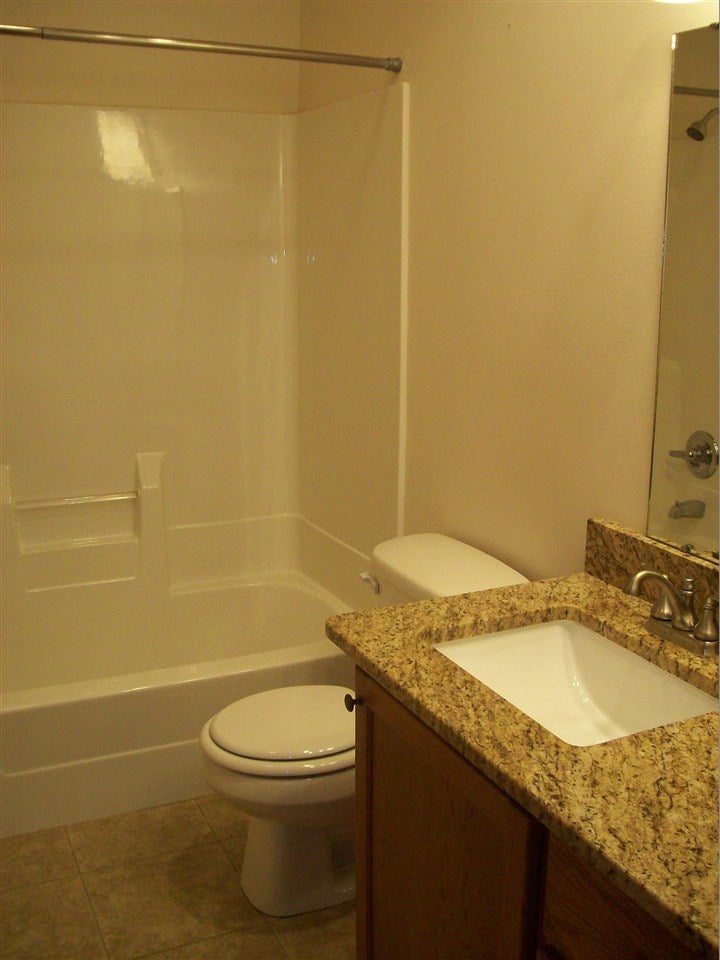 1426 Ridgeview Court Washington, IA 52353 - Photo 11 of 17 Gallery Image 11