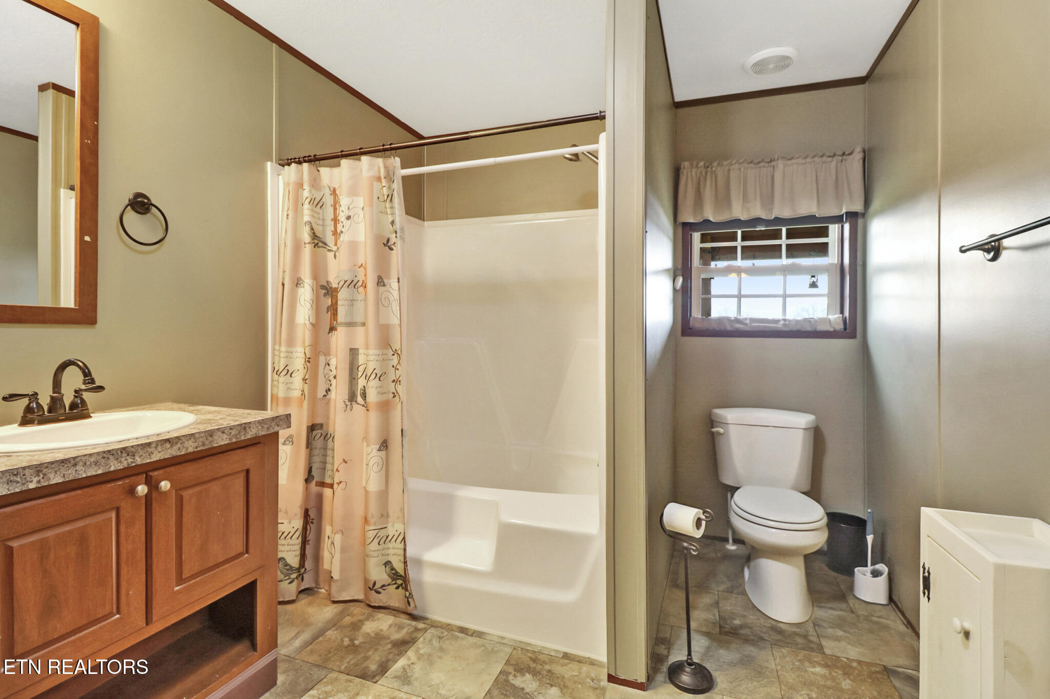 154 Ike Burgess Road Crossville, TN 38572 - Photo 18 of 37 if1a3758-if1a3762