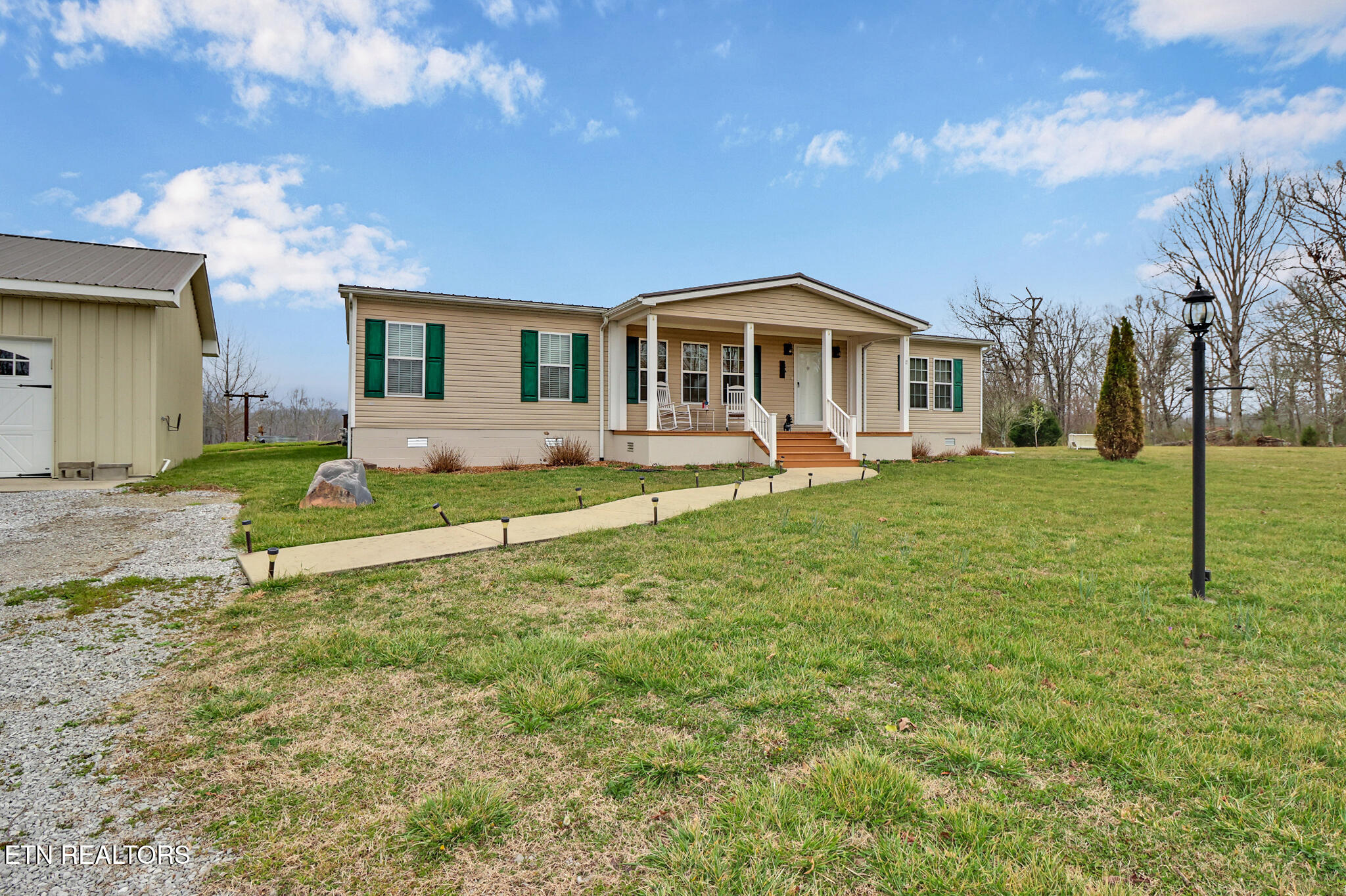 154 Ike Burgess Road Crossville, TN 38572 - Photo 4 of 37 if1a3623-if1a3627