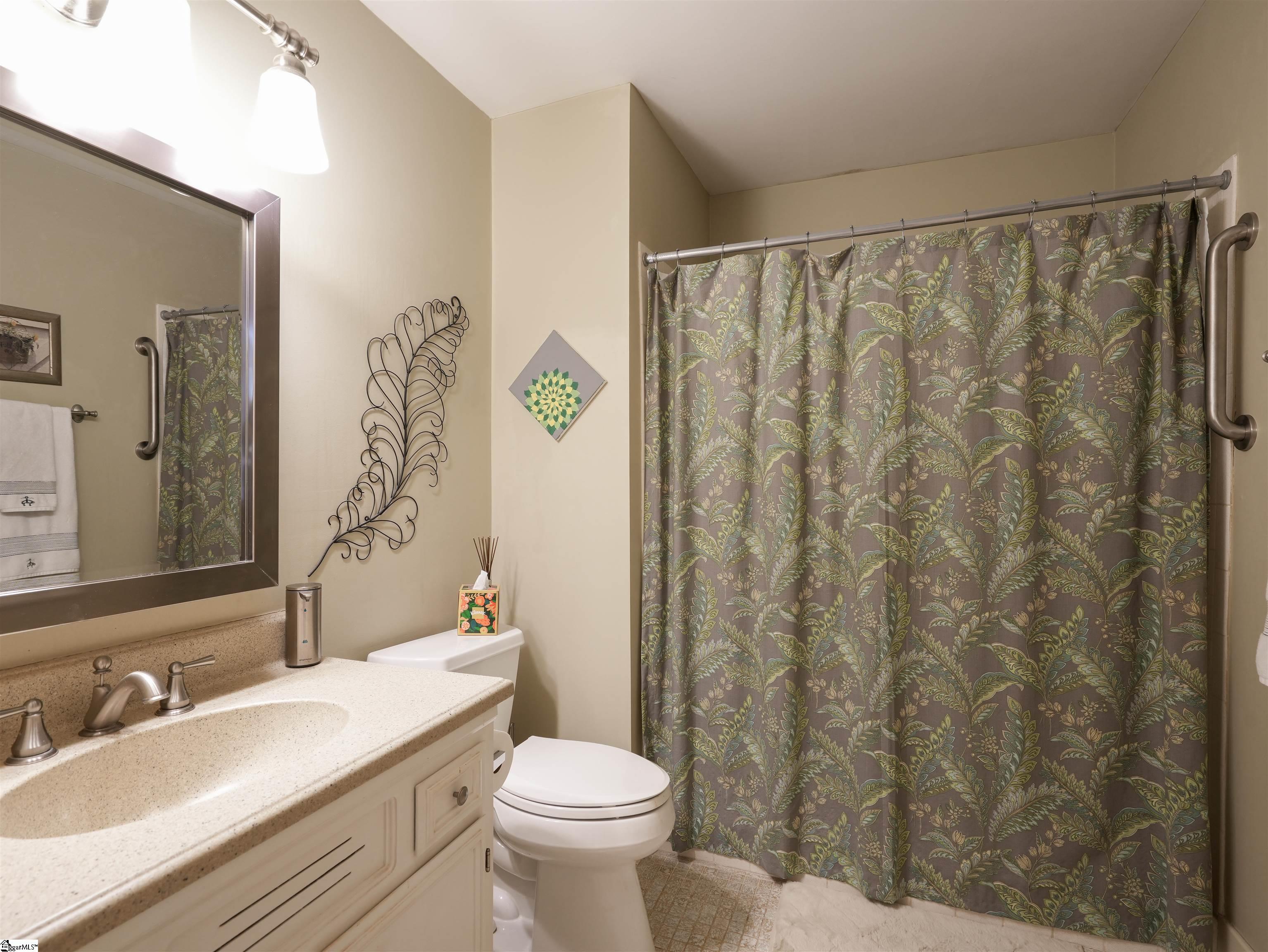209 Middle Brook Road Greer, SC 29650 - Photo 14 of 38 Gallery Image 14