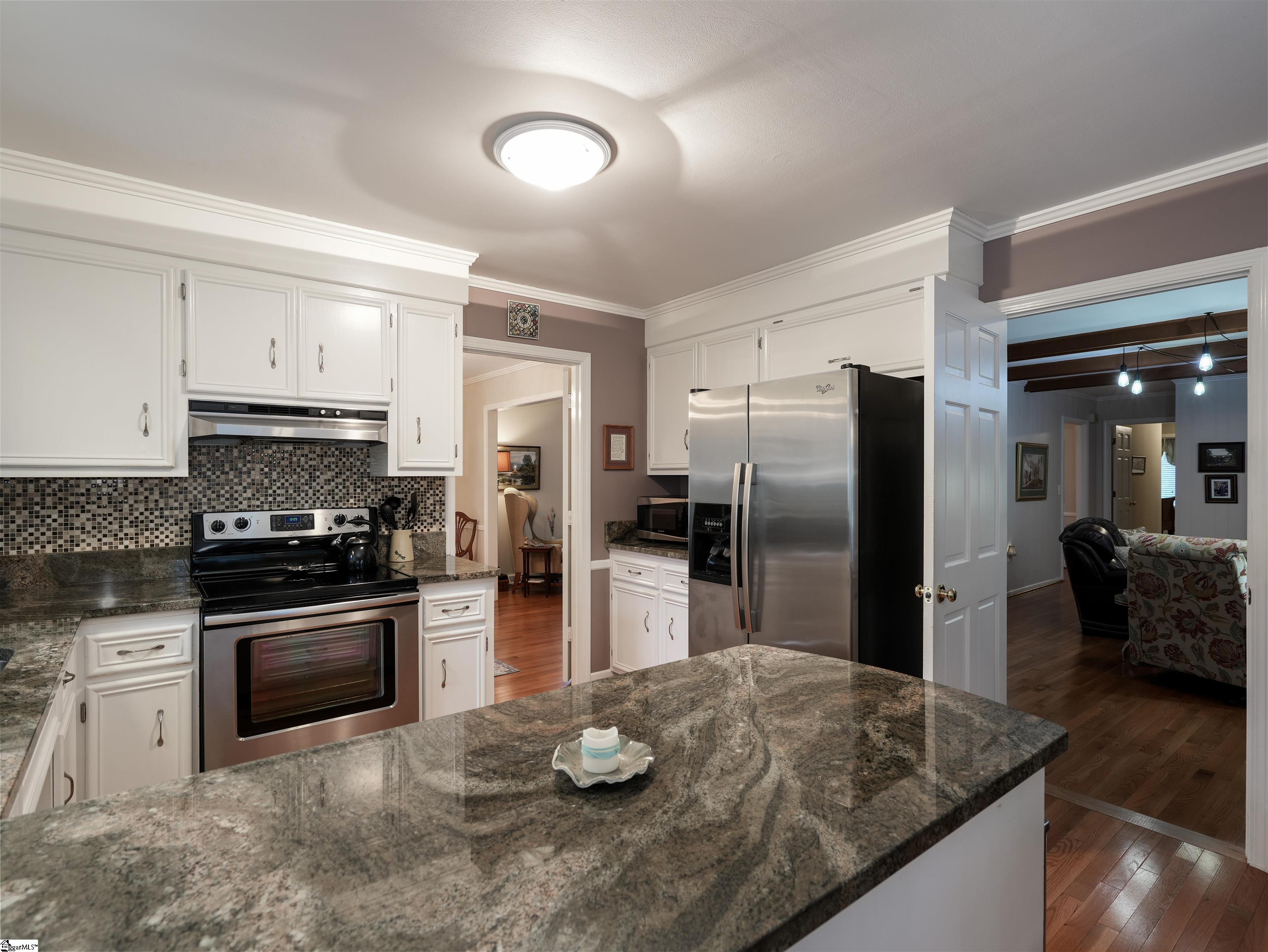 209 Middle Brook Road Greer, SC 29650 - Photo 4 of 38 Gallery Image 4