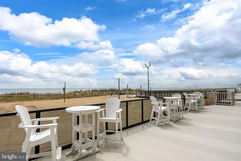 $299,900 | 10900 Coastal Highway, Unit 910, Ocean City, MD 21842