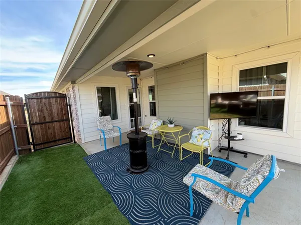 $2,500 | 916 Rogers Avenue, Godley, TX 76044