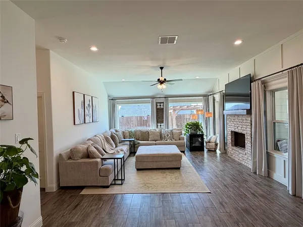 $2,500 | 916 Rogers Avenue, Godley, TX 76044