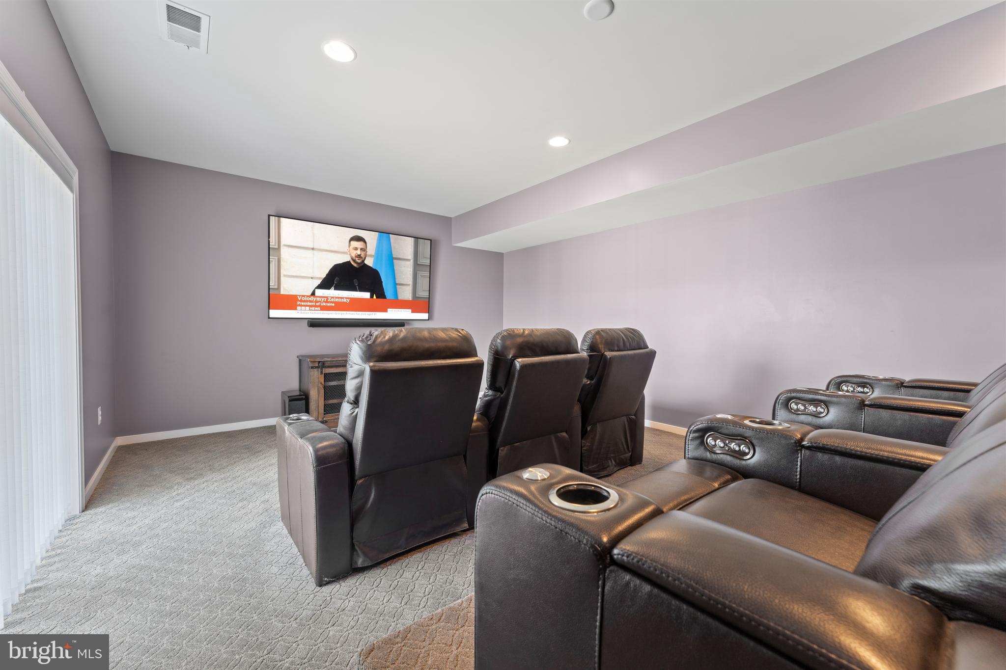 16 Barley Mill Court Stafford, VA 22554 - Photo 42 of 48 a room with furniture and projector and a window