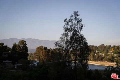 $3,295,000 | 1825 Redesdale Avenue, Los Angeles, CA 90026