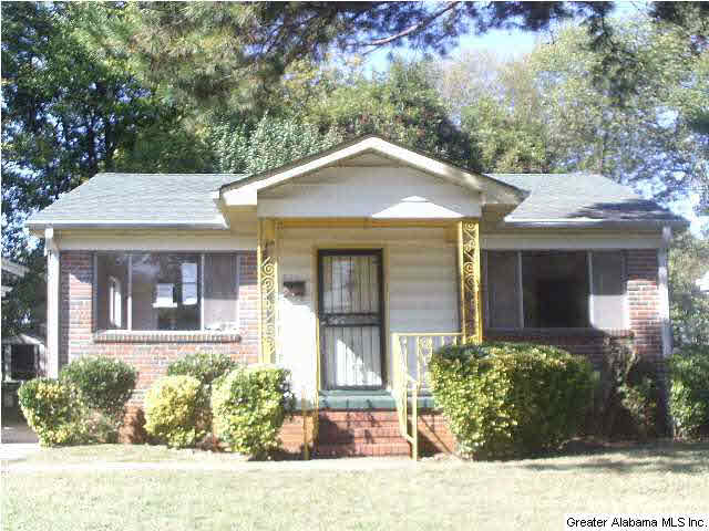 824 Mccary Street Birmingham, AL 35211 - Photo 1 of 12