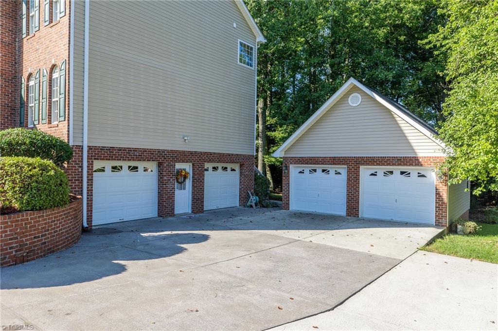 6340 Armsby Road Clemmons, NC 27012 - Photo 6 of 44 Gallery Image 6