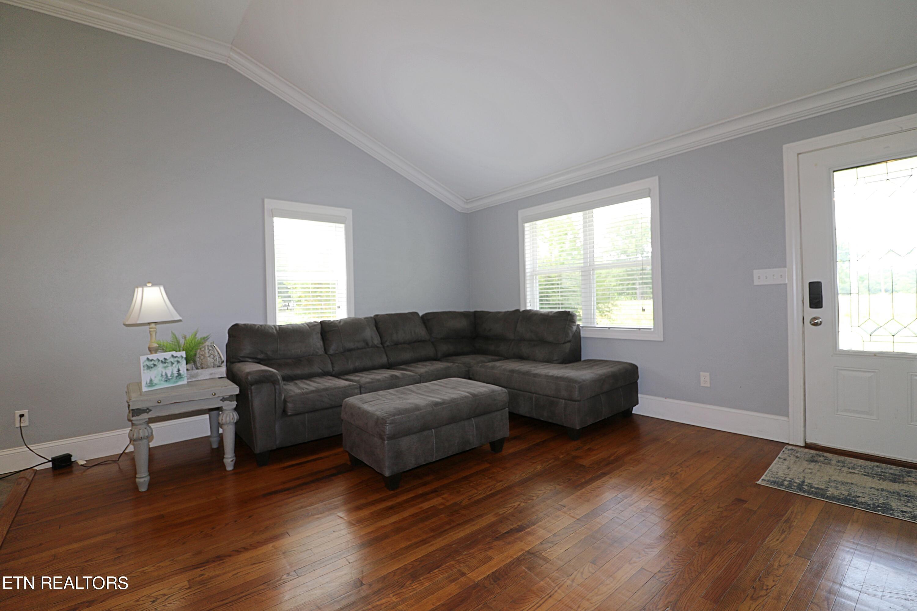 1063 Williams Creek Road Oneida, TN 37841 - Photo 6 of 34 094A7432