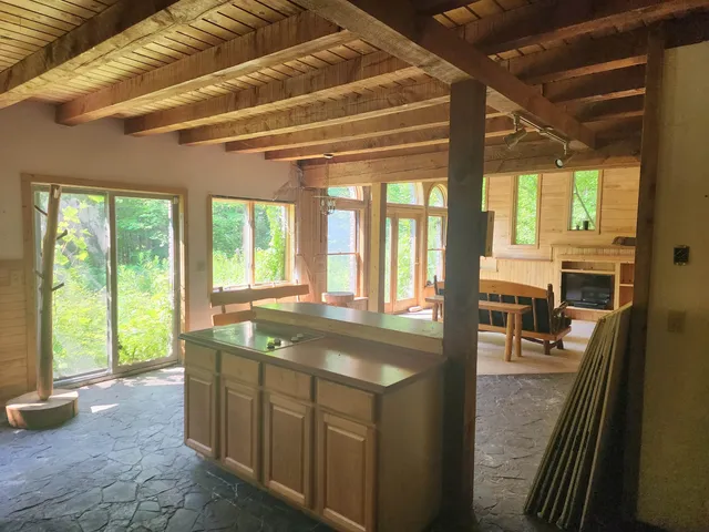 $599,000 | 192 West Deeryard Lake Road, Lutsen, MN 55612