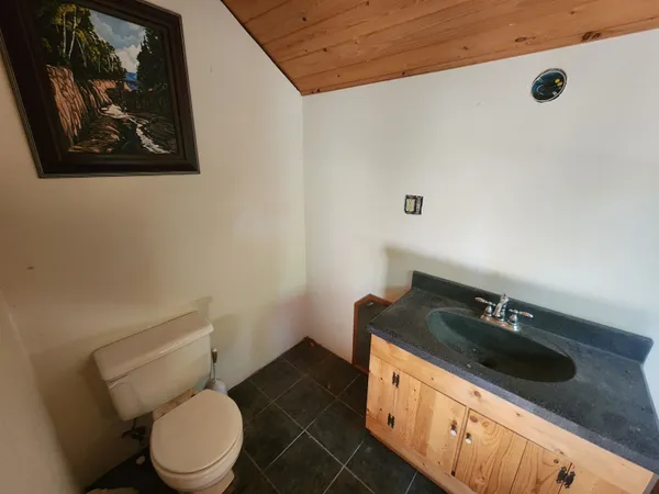 $599,000 | 192 West Deeryard Lake Road, Lutsen, MN 55612