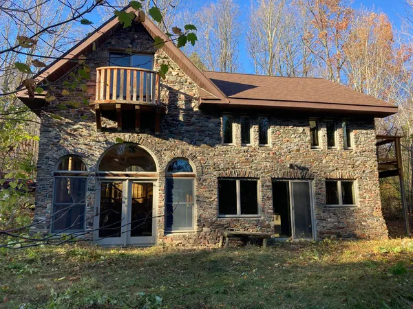 $599,000 | 192 West Deeryard Lake Road, Lutsen, MN 55612