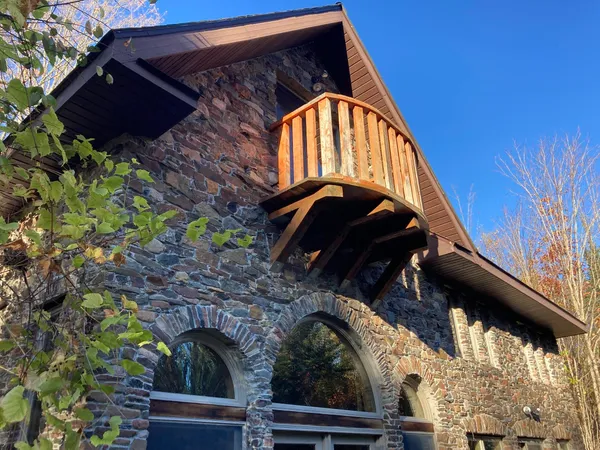 $599,000 | 192 West Deeryard Lake Road, Lutsen, MN 55612