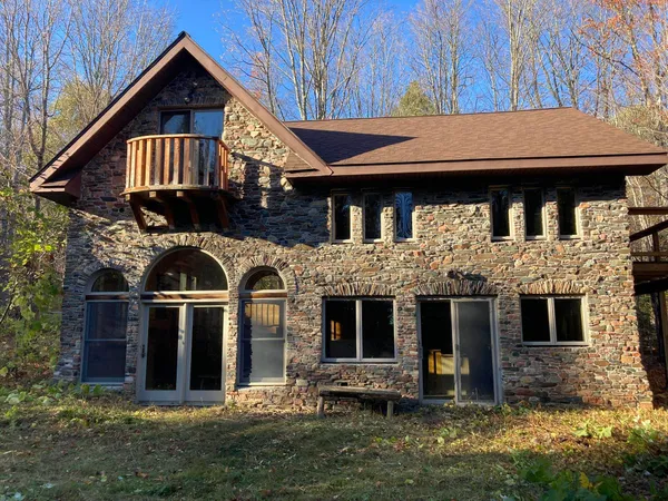$599,000 | 192 West Deeryard Lake Road, Lutsen, MN 55612