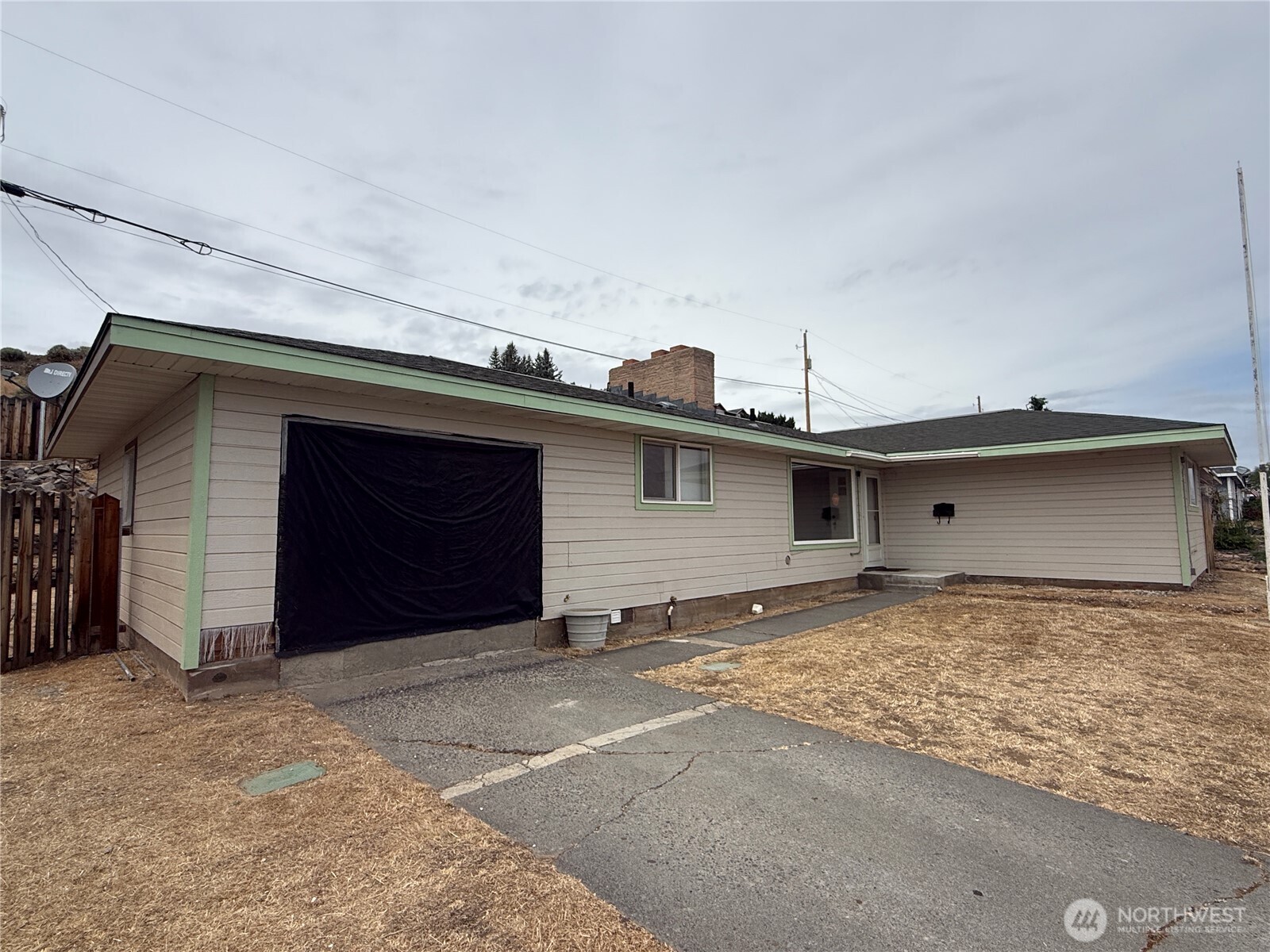 401 Patrick Road Ephrata, WA 98823 - Photo 2 of 32
