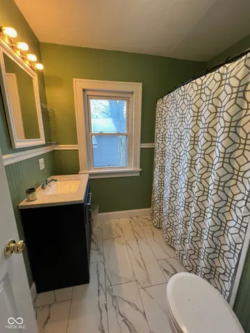 $205,000 | 513 West State Street, Pendleton, IN 46064