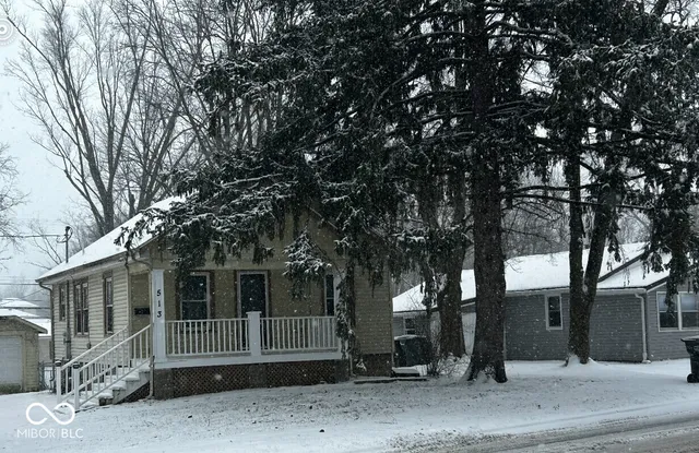 $205,000 | 513 West State Street, Pendleton, IN 46064