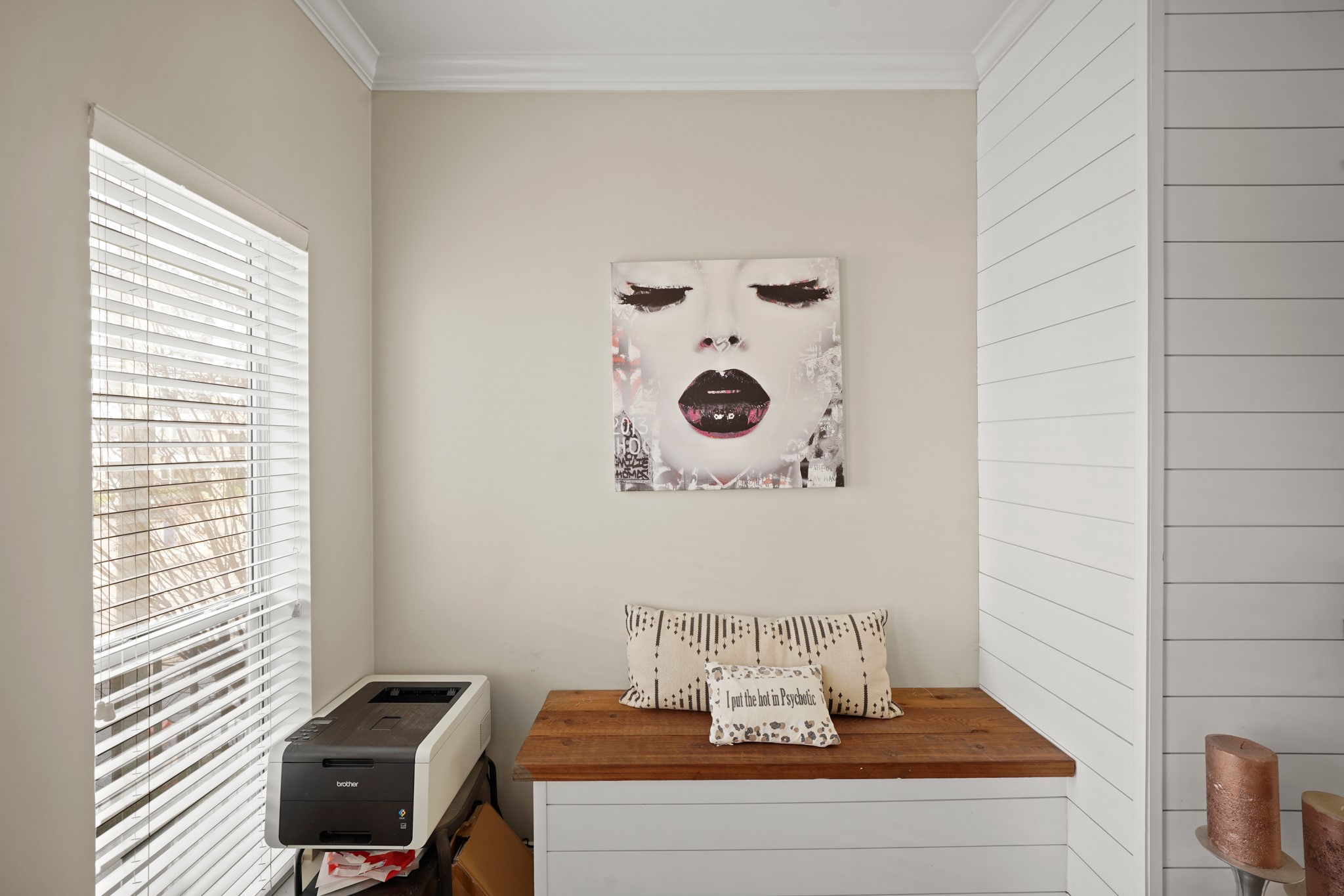 2605 West Dallas Street Houston, TX 77019 - Photo 19 of 29 a room with a couch