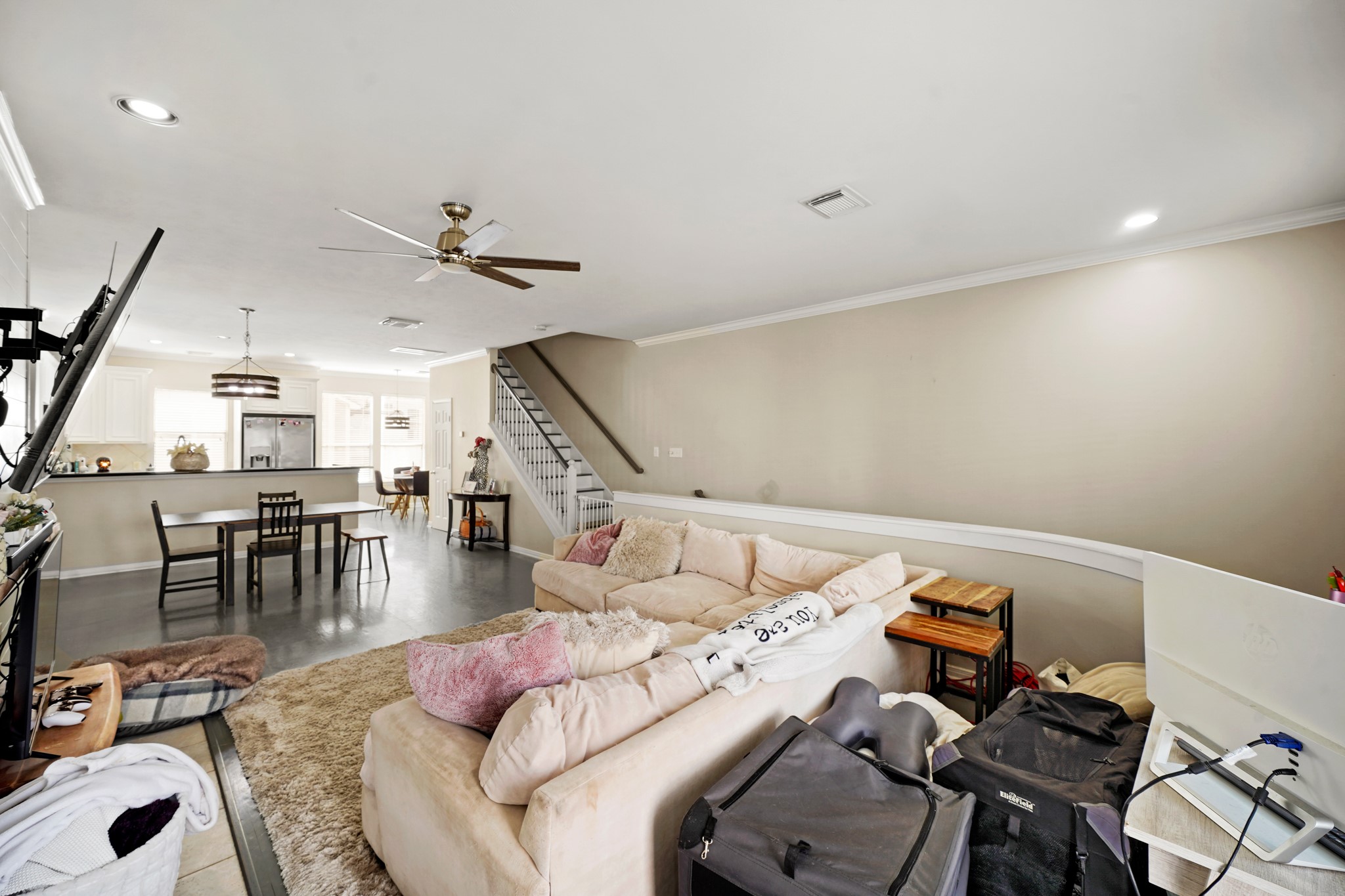 2605 West Dallas Street Houston, TX 77019 - Photo 20 of 29 a living room with furniture and wooden floor