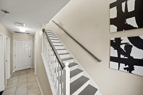 $2,950 | 2605 West Dallas Street, Houston, TX 77019