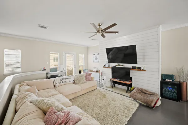 $2,950 | 2605 West Dallas Street, Houston, TX 77019