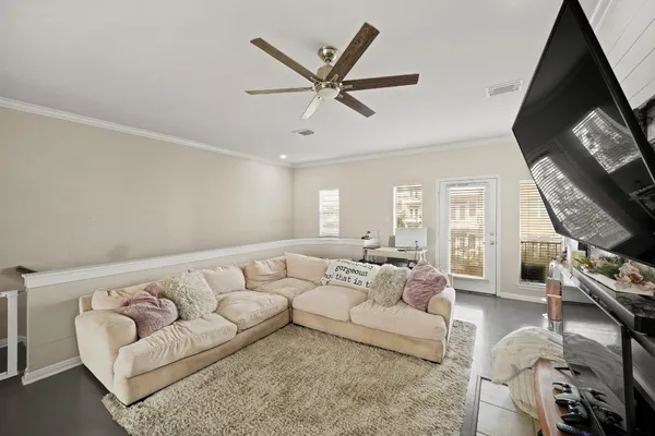 $2,950 | 2605 West Dallas Street, Houston, TX 77019