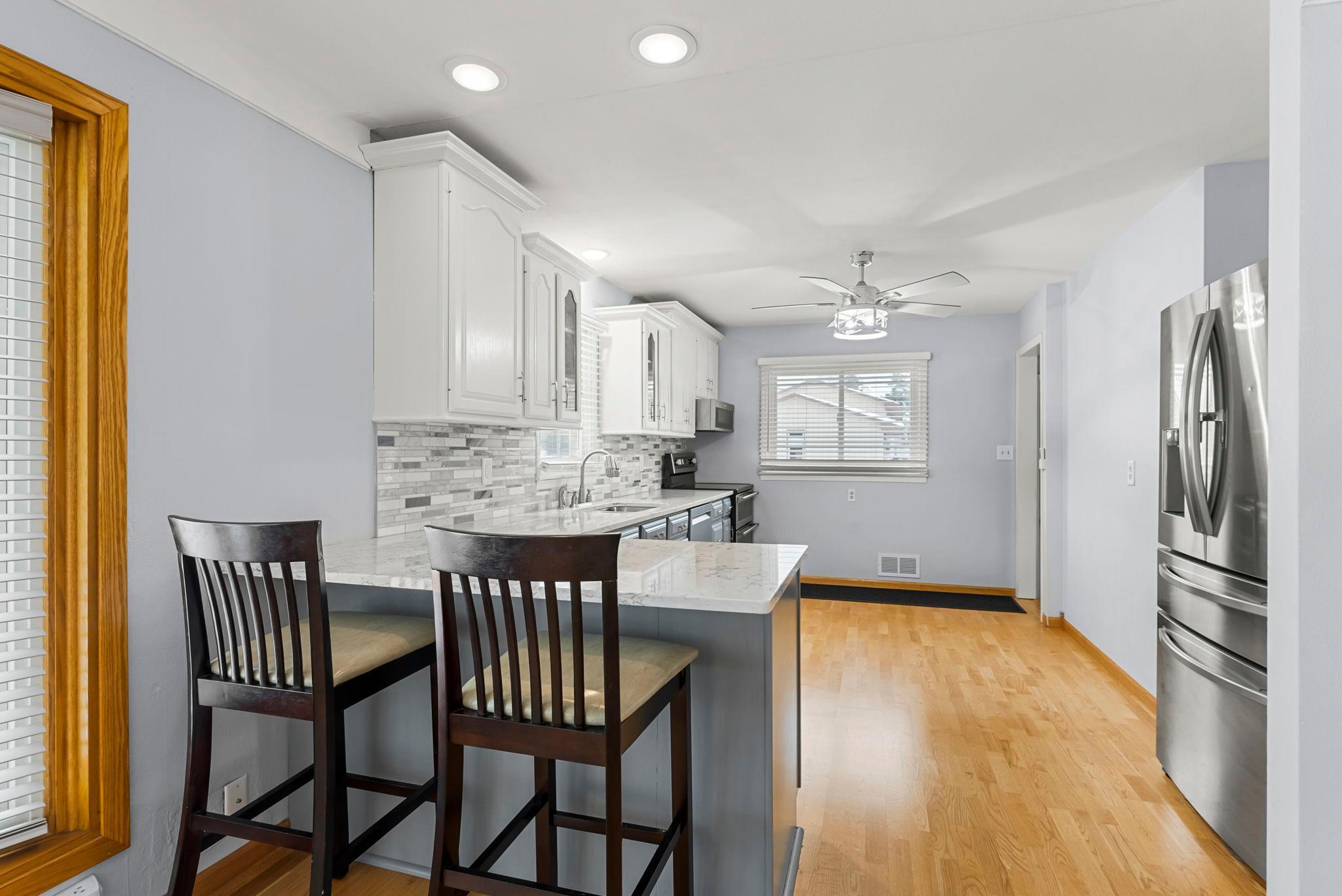 1866 County Rd F East White Bear Lake, MN 55110 - Photo 6 of 40