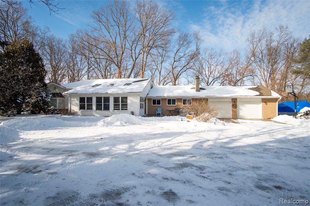 3837 East Coon Lake Road Howell, MI 48843 - Photo 1 of 37