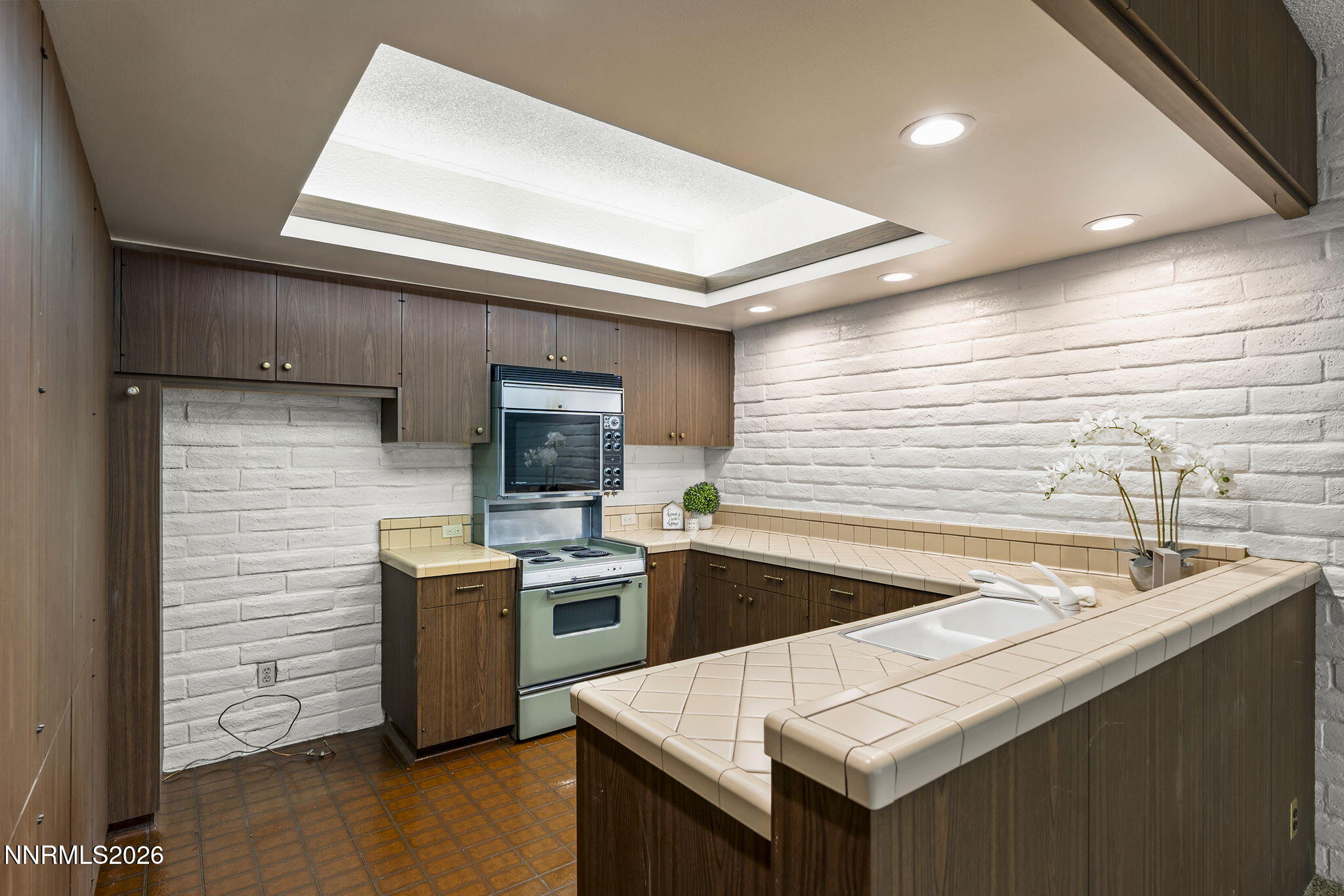 1200 Riverside Drive, Unit 1253 Reno, NV 89503 - Photo 10 of 31 9-web-or-mls-_DSC9581
