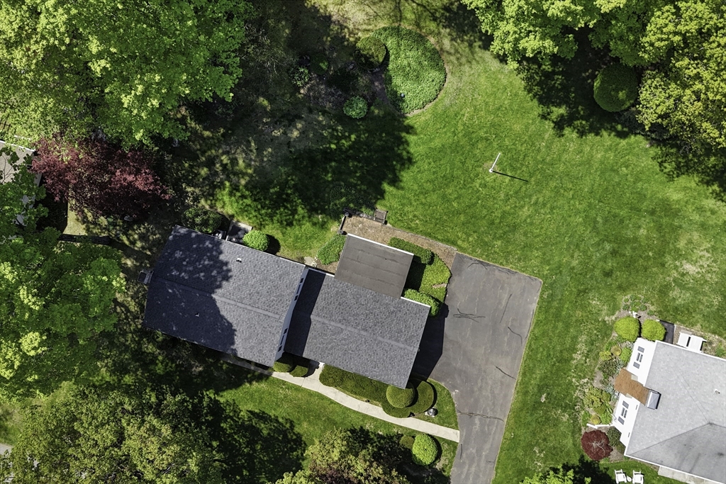 55 Longfellow Road Holyoke, MA 01040 - Photo 3 of 35