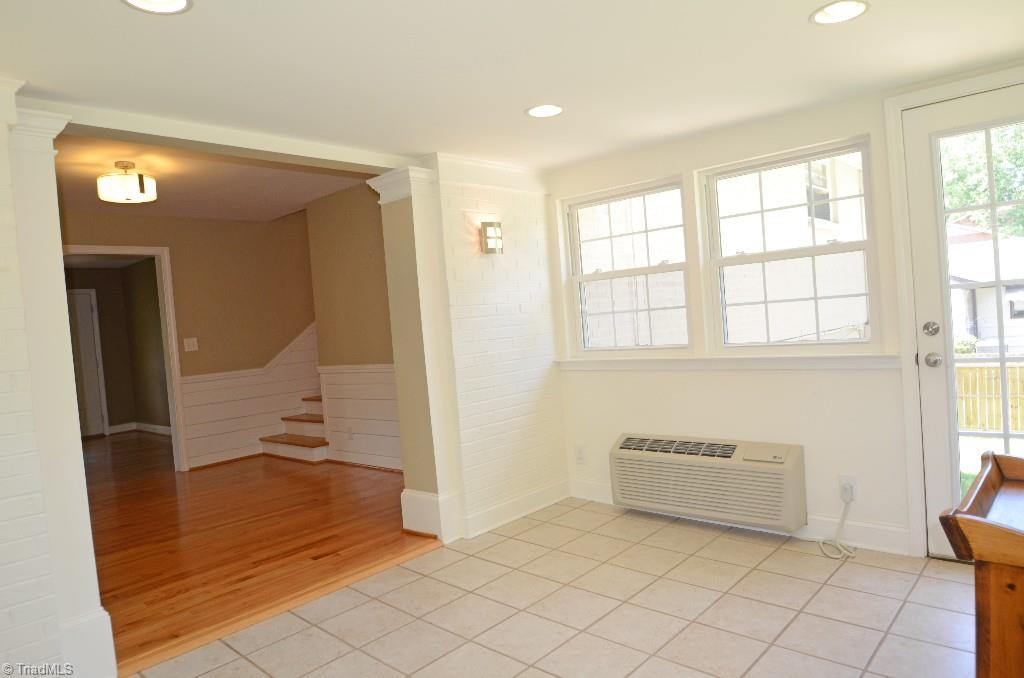 3409 Kinnamon Road Winston-Salem, NC 27104 - Photo 9 of 22 Sunroom and dining