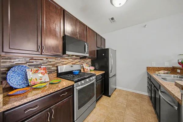 $330,000 | 1016 Summerfield Glen, Unit 87, Ann Arbor, MI 48103