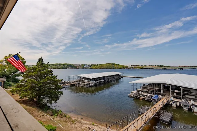 $268,000 | 875 Parkside Place, Unit A206, Osage Beach, MO 65065