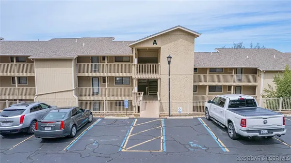 $268,000 | 875 Parkside Place, Unit A206, Osage Beach, MO 65065