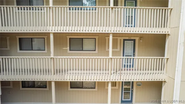 $268,000 | 875 Parkside Place, Unit A206, Osage Beach, MO 65065