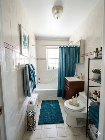 $2,900 | 31 Hammond Pond Parkway, Unit 2, Chestnut Hill, MA 02467