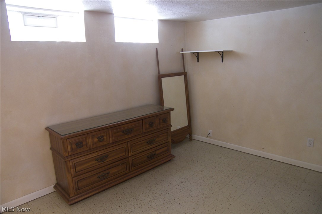 28743 Forest Road Willowick, OH 44095 - Photo 20 of 29 Gallery Image 20