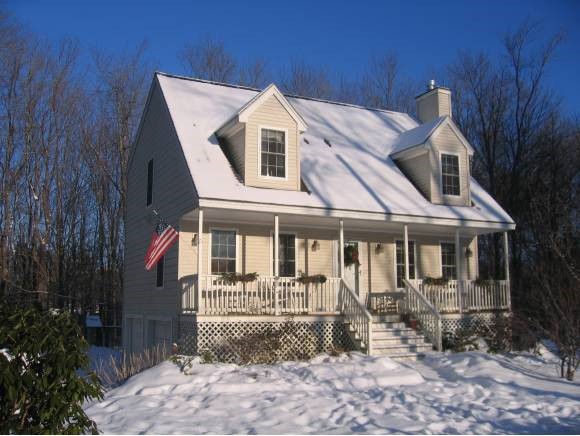 8 Hampton Falls Road Exeter, NH 03833 - Photo 1 of 1