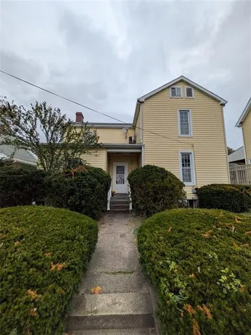 $800 | 725 Chartiers Street, Unit 2, Bridgeville, PA 15017