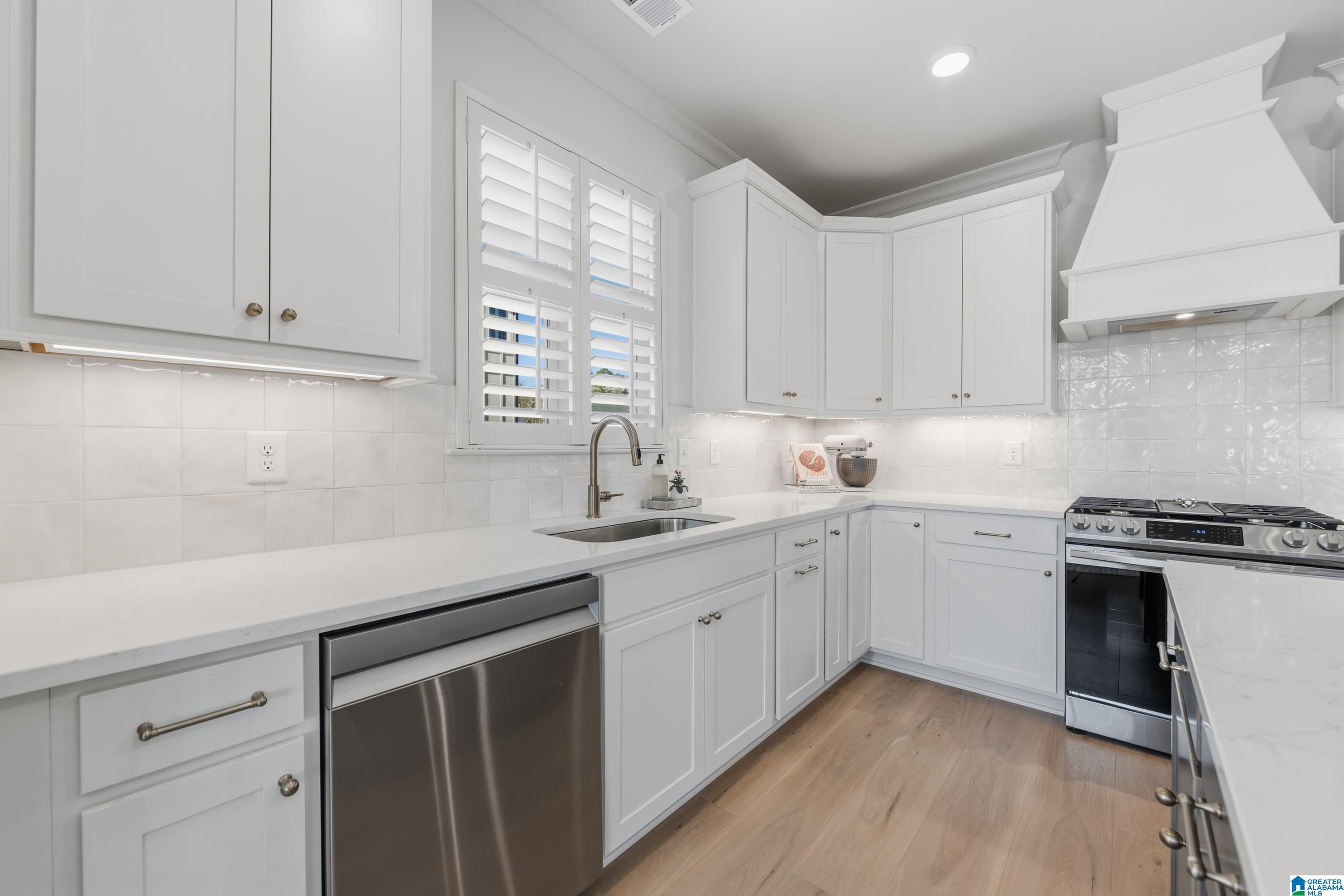 1157 Clifton Road Birmingham, AL 35244 - Photo 13 of 59