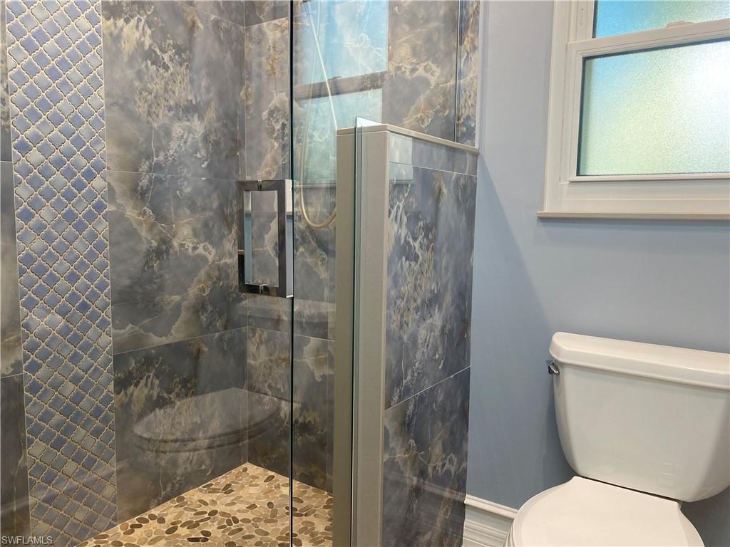 71 Heritage Way Naples, FL 34110 - Photo 17 of 29 Master Bath