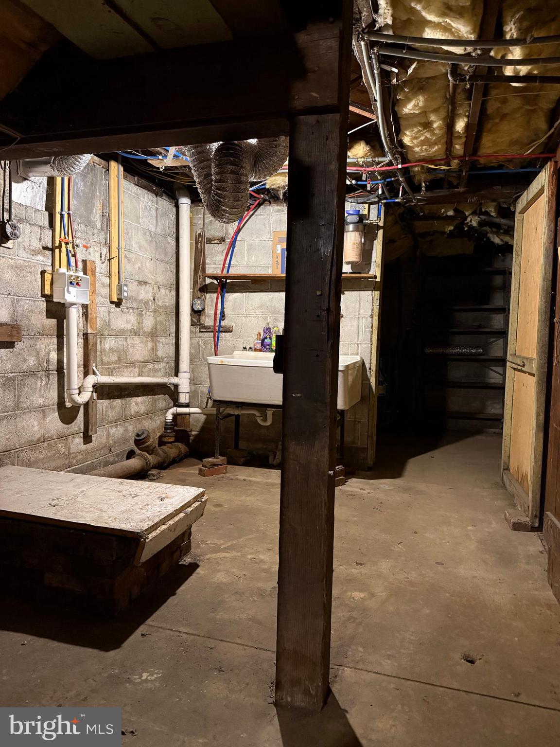 8340 Interchange Road Lehighton, PA 18235 - Photo 40 of 87 a living room with furniture