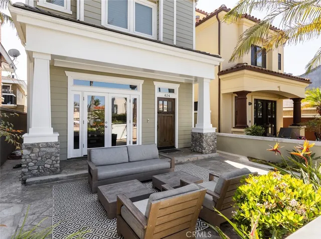 a view of a house with a garage
