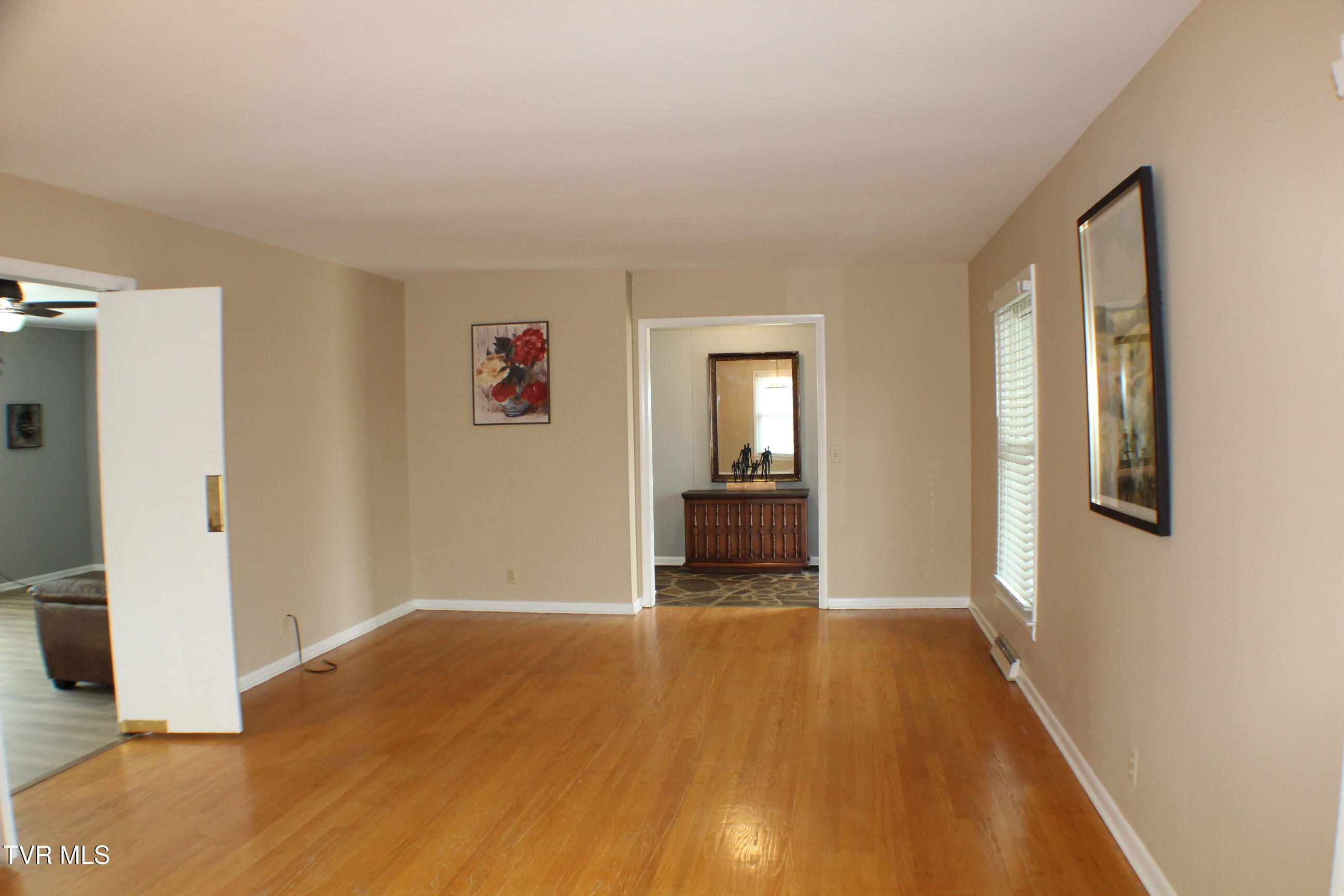 2001 Lynnwood Road, Unit 3 Kingsport, TN 37660 - Photo 11 of 48 IMG_9538