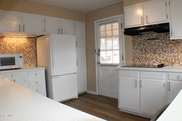 $2,200 | 2001 Lynnwood Road, Unit 3, Kingsport, TN 37660