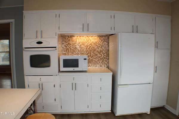 $2,200 | 2001 Lynnwood Road, Unit 3, Kingsport, TN 37660