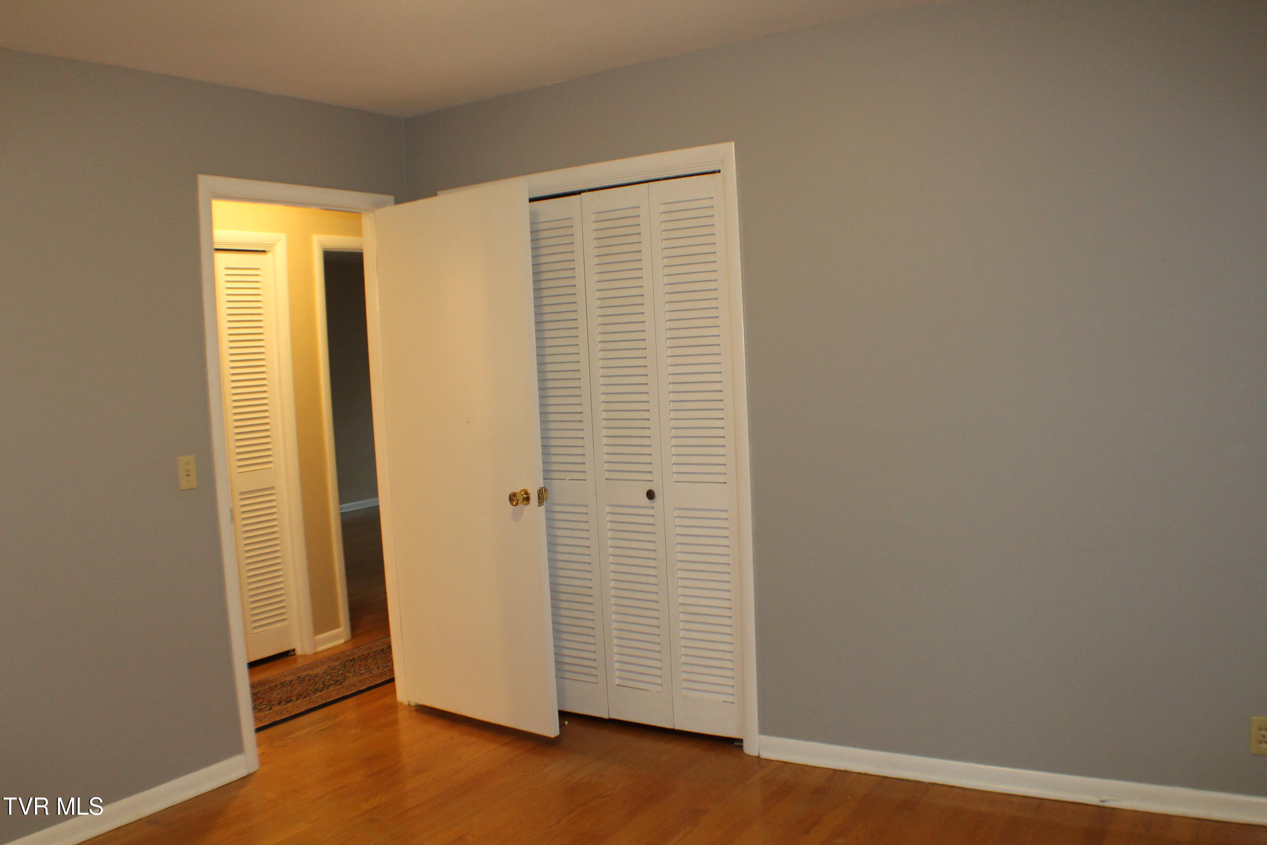 2001 Lynnwood Road, Unit 3 Kingsport, TN 37660 - Photo 22 of 48 Bedroom 1